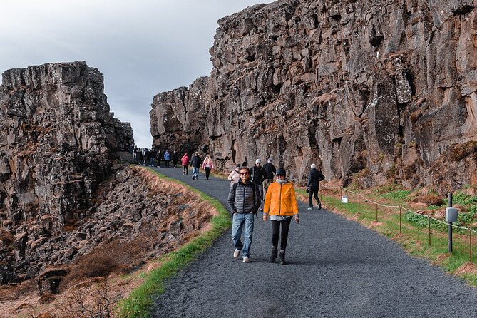 Unforgettable Full-Day Golden Circle Private Tour from Reykjavík - Stop 4: Friðheimar tomato farm greenhouse, geothermal energy, and a real break