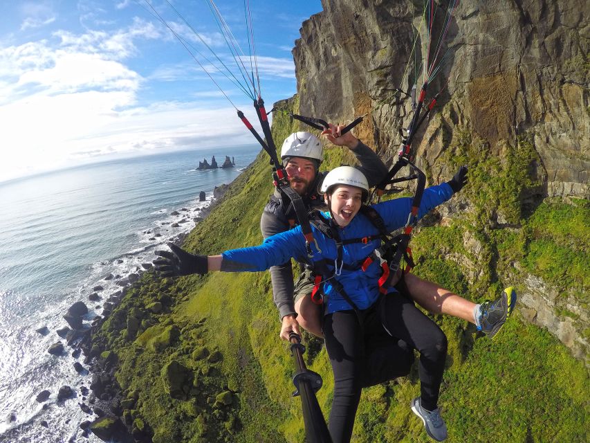 Vík: Paragliding Tandem Flight - How the Tandem Flight Works: Wing Inflation to the First Steps