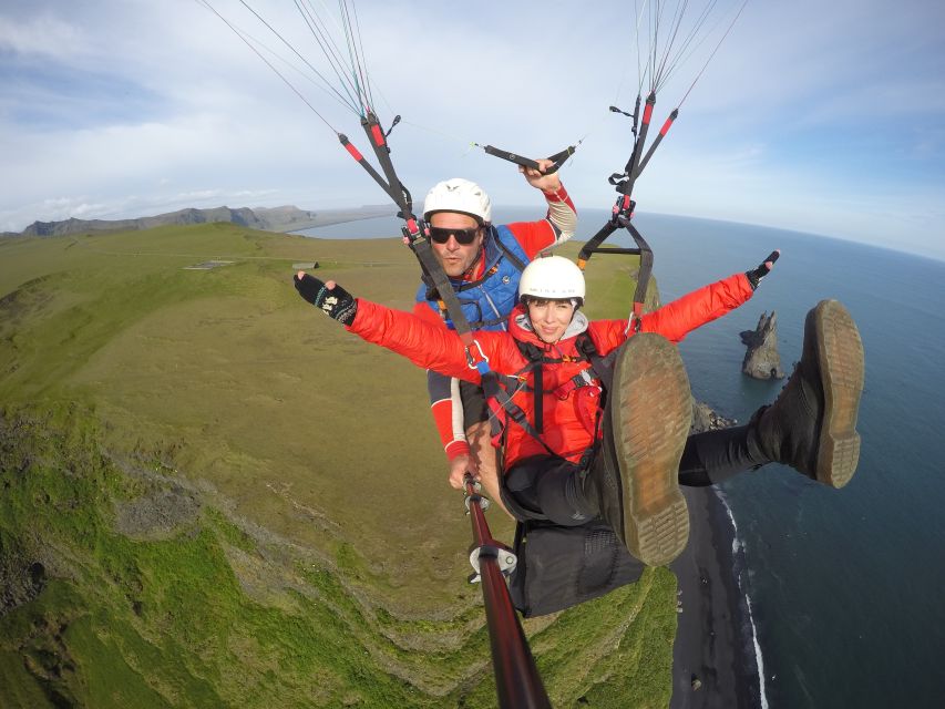 Vík: Paragliding Tandem Flight - What to Wear and Bring, So the Cold Does Not Steal Your Fun