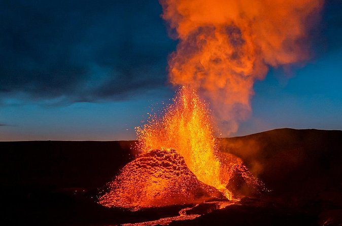 Volcano Cinema All the latest eruption in Iceland in 4K quality - Should you book Volcano Cinema at Lava Centre?