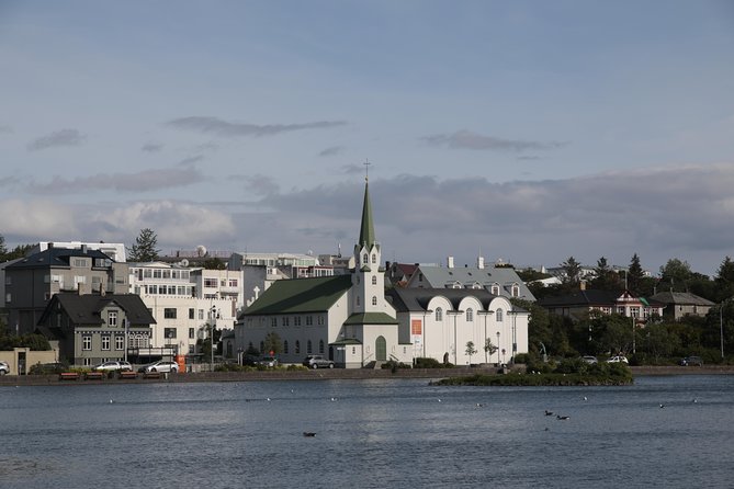 Walking tour of Reykjavik city - Street art on Laugavegur, and how to actually spot it