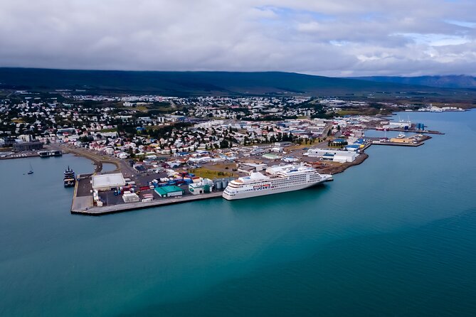 Whale Watching Tour from Akureyri City Central - Your Route on the Fjord: What Happens During Those 2.5 Hours