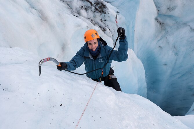 Winter Ice Cave + Climbing Private Photoshoot - 20 Shot Package - Private Guide plus Photographer: Your 1-to-1 Climb and Photo Plan